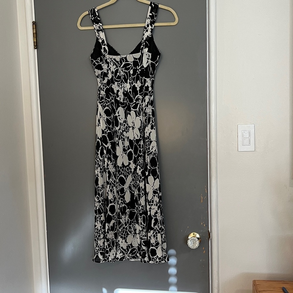 Anne Taylor 100% silk vintage black and white floral print silk midi slip dress - Picture 3 of 5